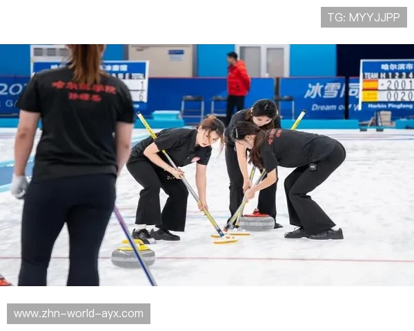 中国冰壶队精准线路展现高水平